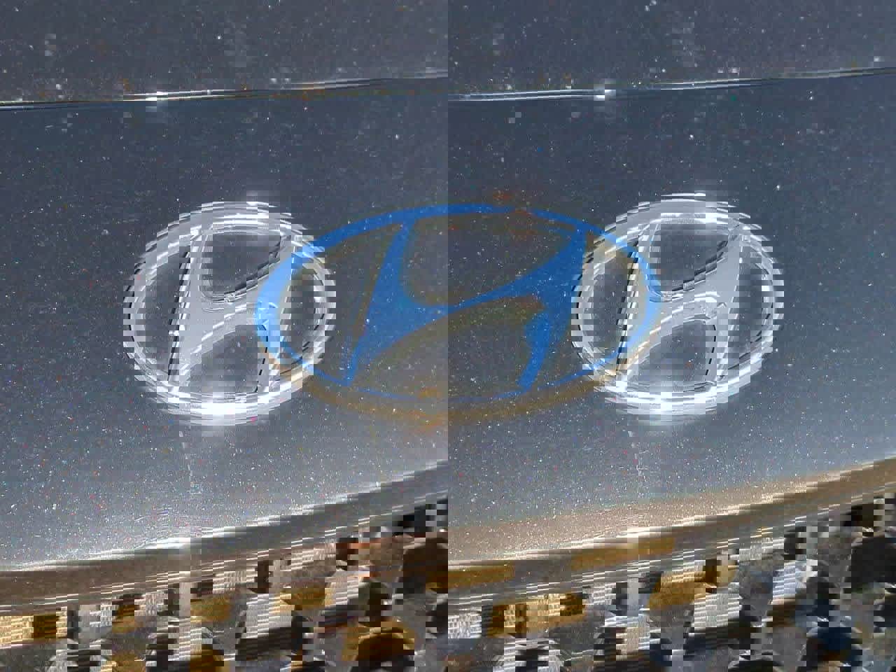 Used 2023 Hyundai Kona Limited w/ Cargo Package image 11