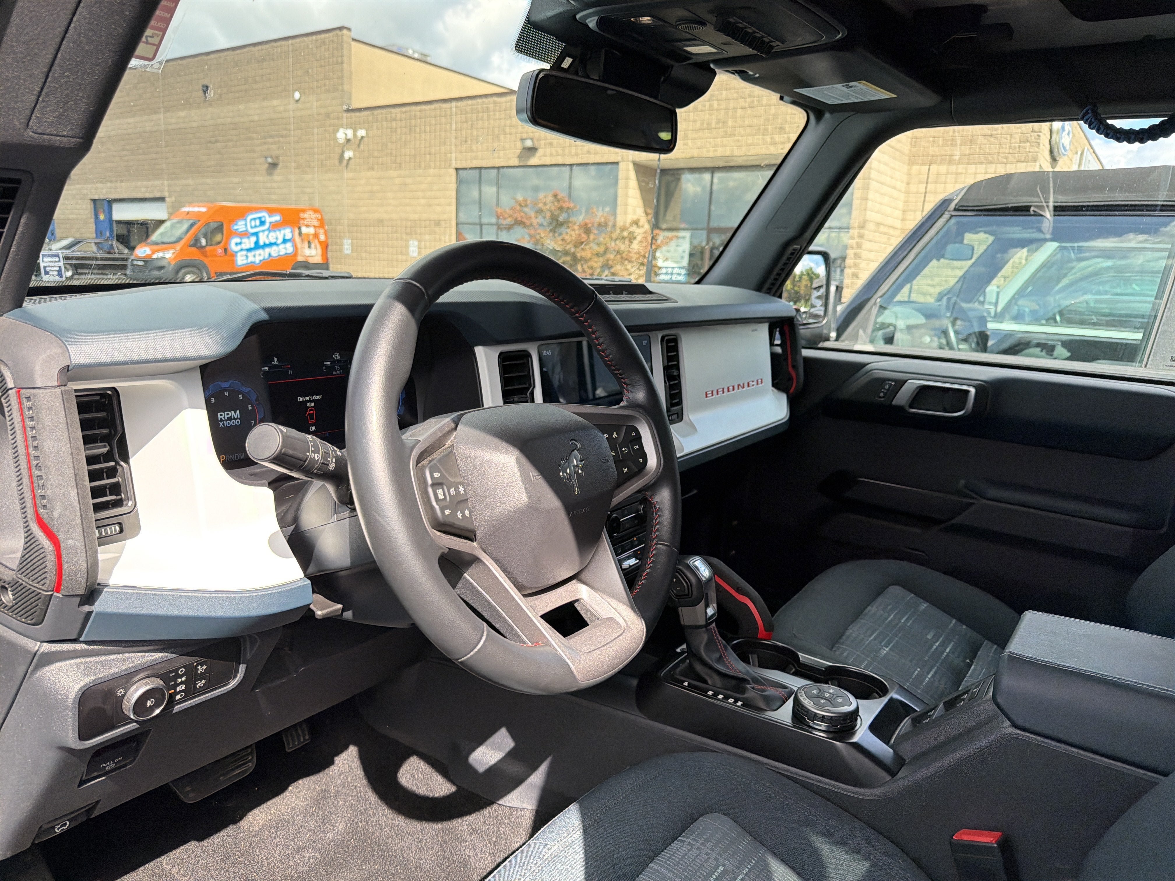 Used 2025 Ford Bronco Heritage Edition AWD/4WD image 7