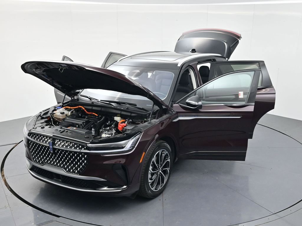 Used 2025 Lincoln Nautilus Reserve AWD/4WD image 58