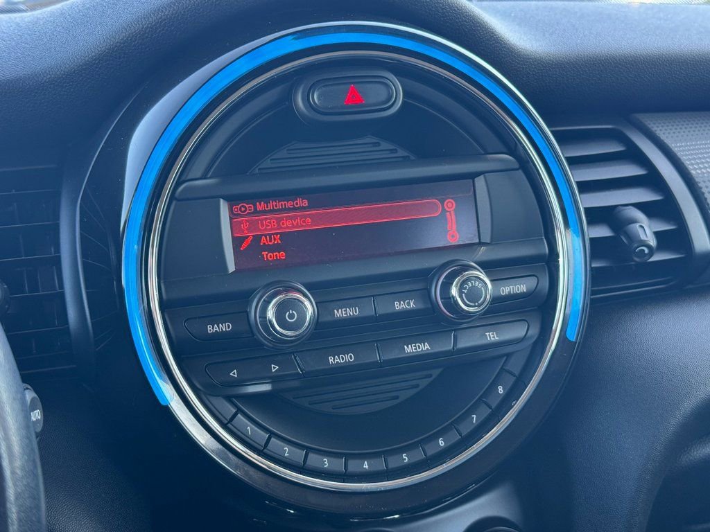 Used 2015 MINI Cooper 2-Door Hardtop image 16