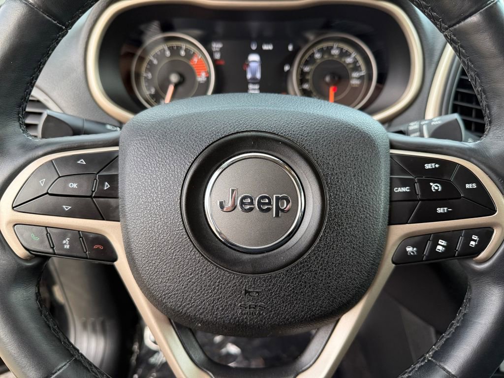 Used 2018 Jeep Cherokee Limited w/ Technology Group image 21