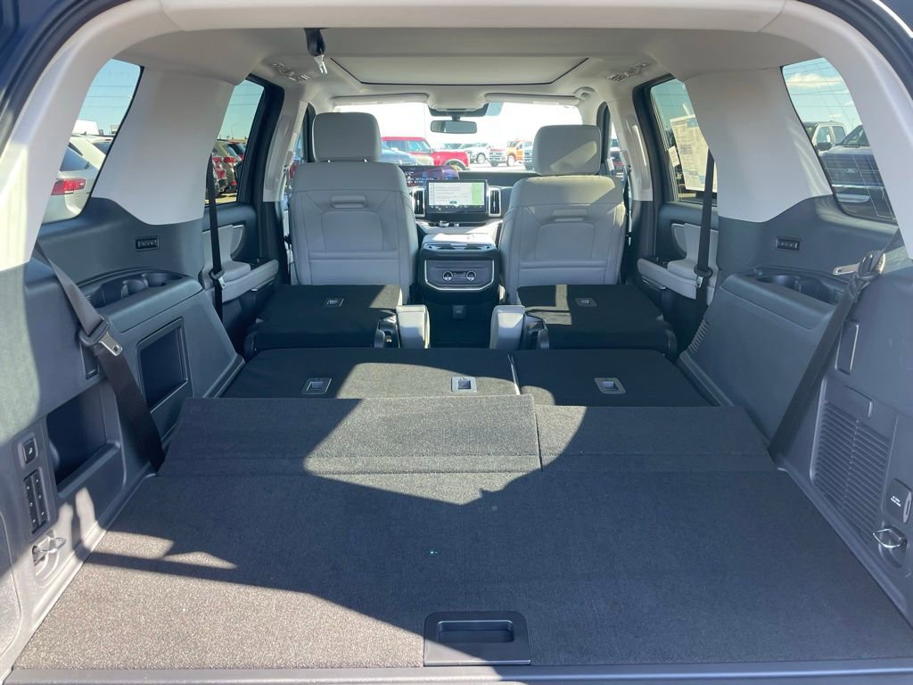 New 2026 Ford Expedition Active image 42