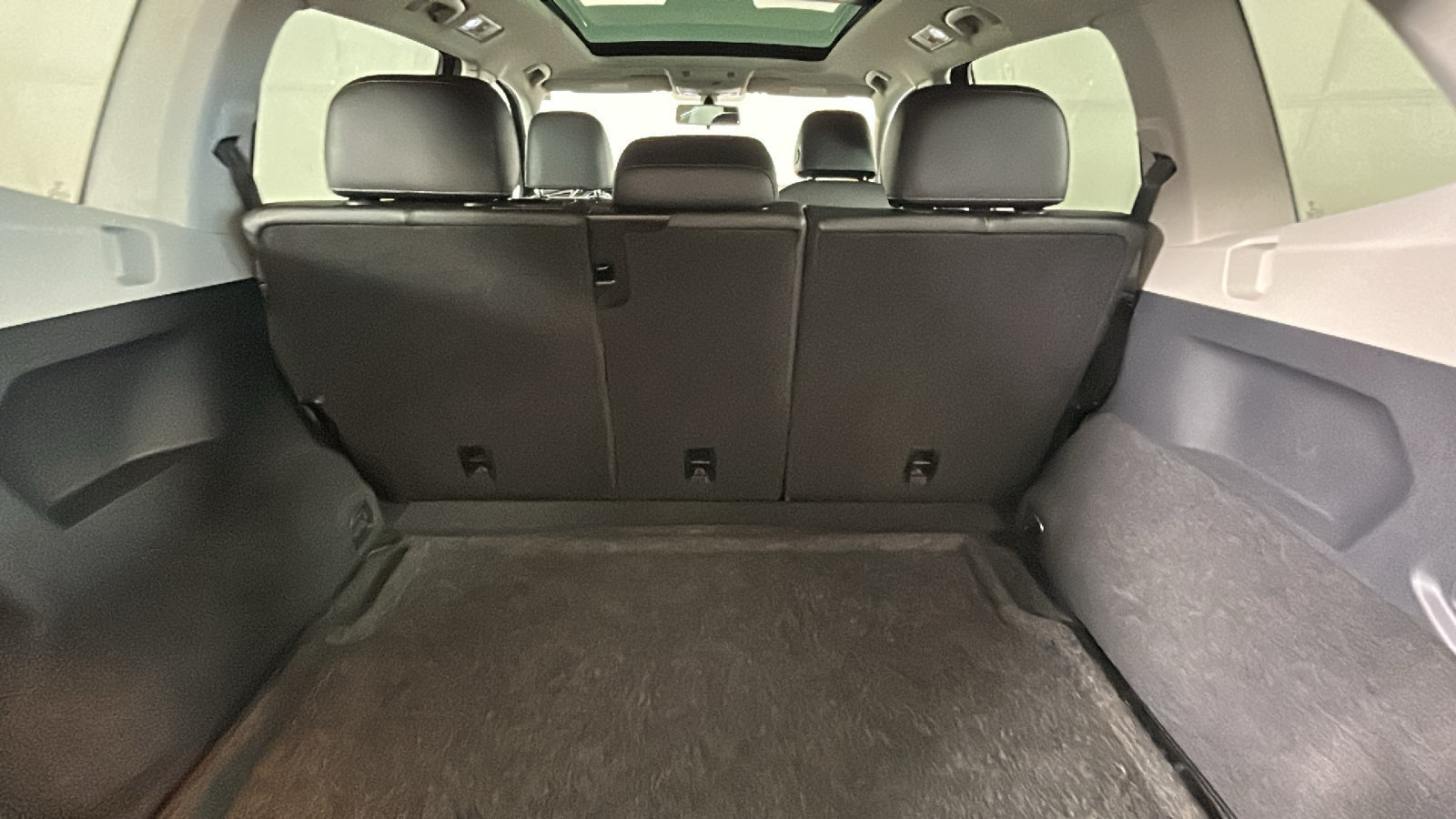 Used 2018 Volkswagen Tiguan SE w/ Panoramic Sunroof Package AWD/4WD image 35