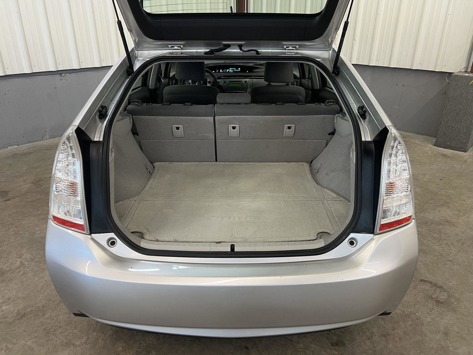 Used 2010 Toyota Prius Five image 30
