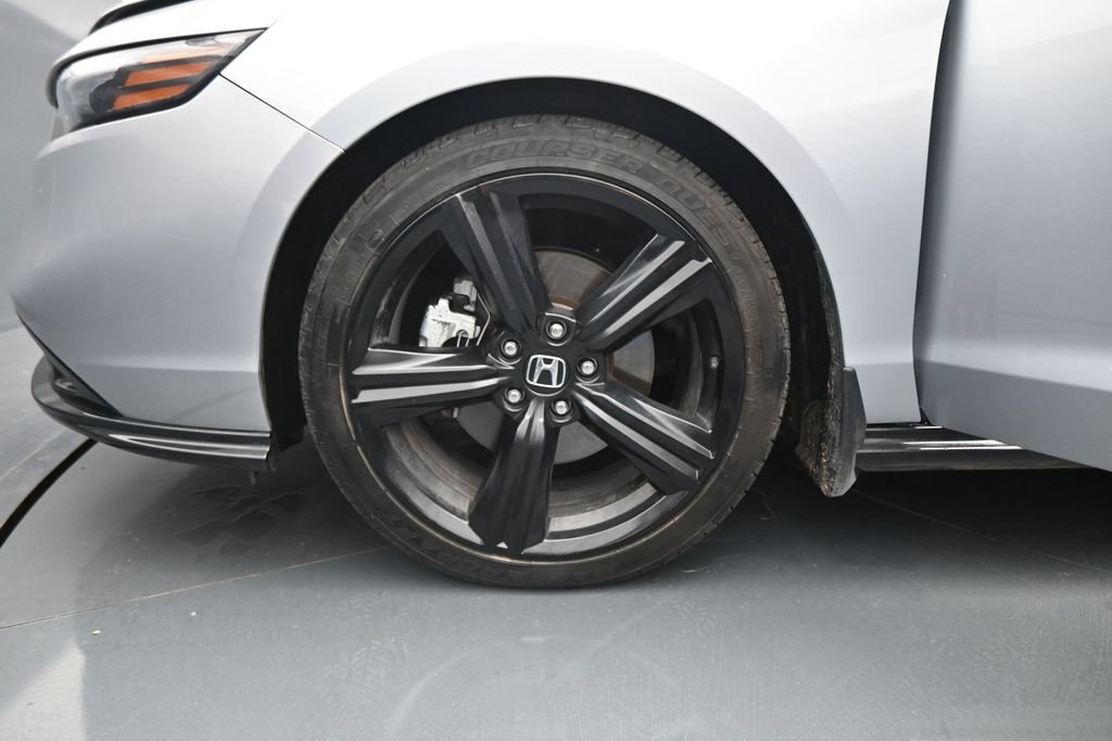 Used 2025 Honda Accord Sport image 27