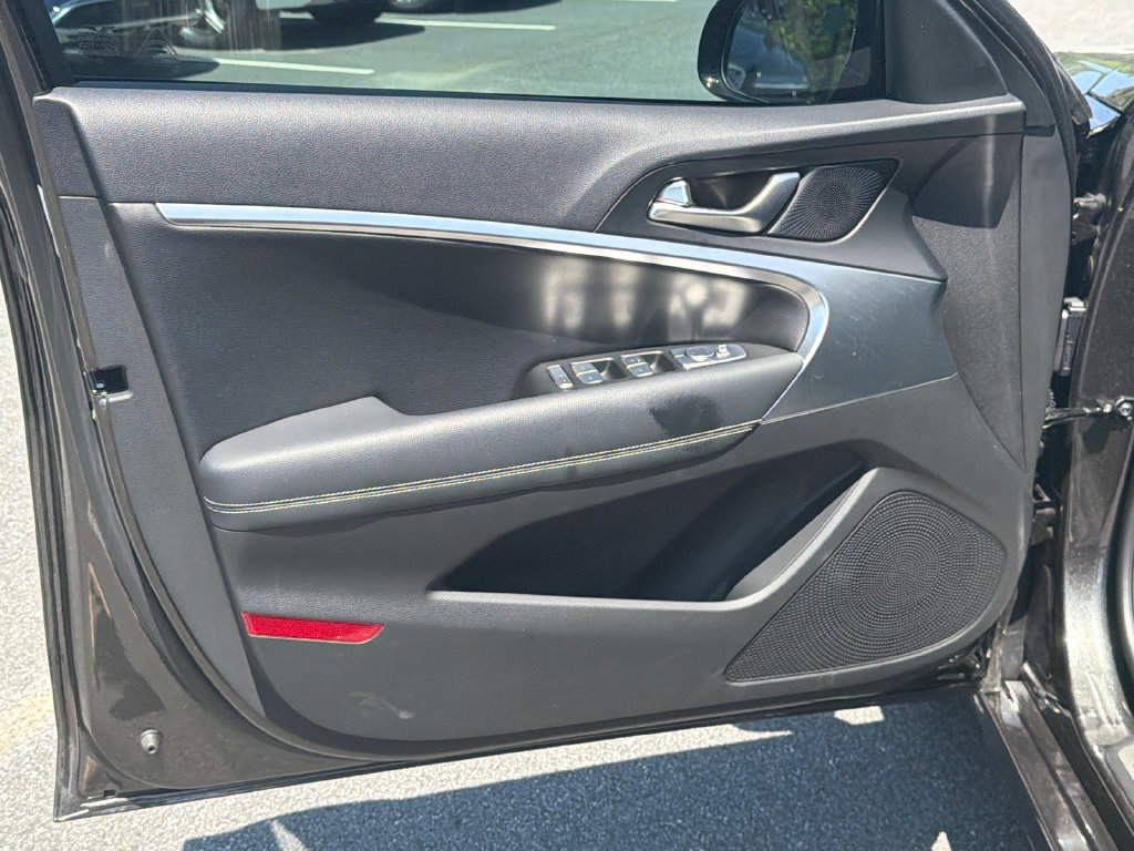 Used 2026 Genesis G70 2.5T RWD image 12