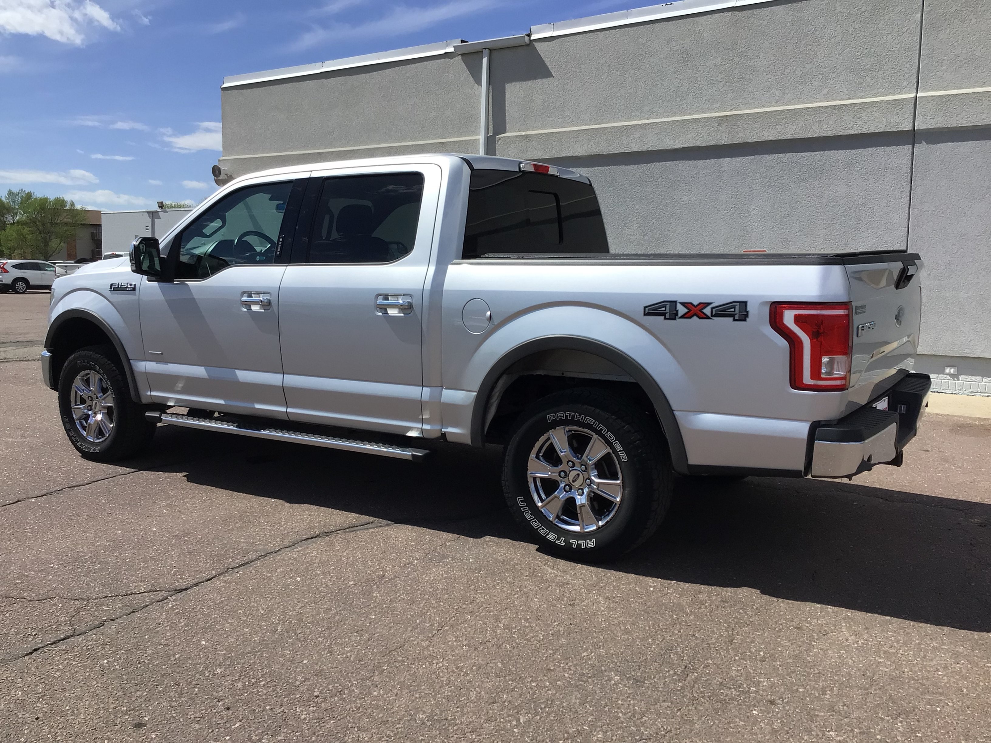 Used 2015 Ford F150 XLT w/ Equipment Group 302A Luxury AWD/4WD image 7