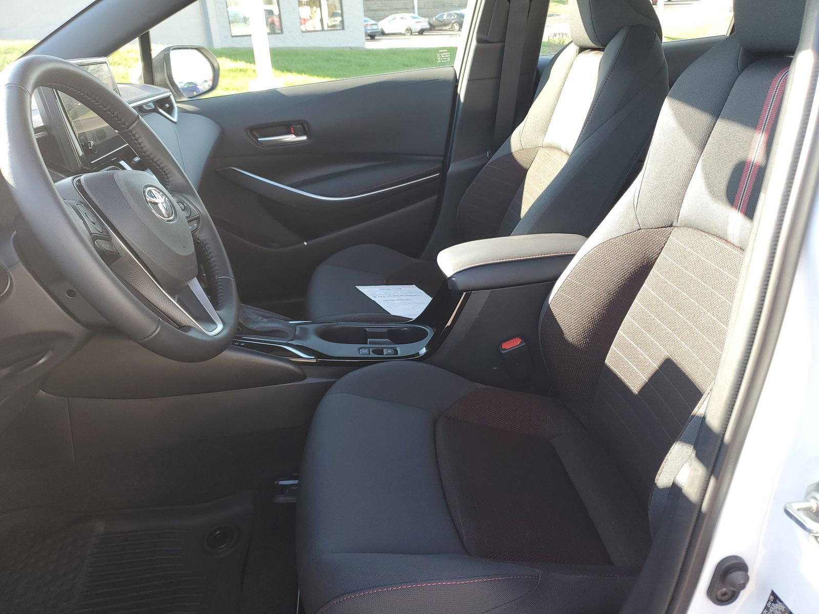 Certified 2025 Toyota Corolla SE image 17