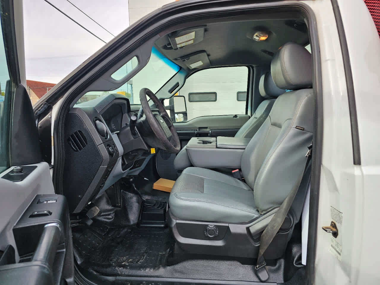 Used 2016 Ford F550 4x4 Regular Cab Super Duty image 7