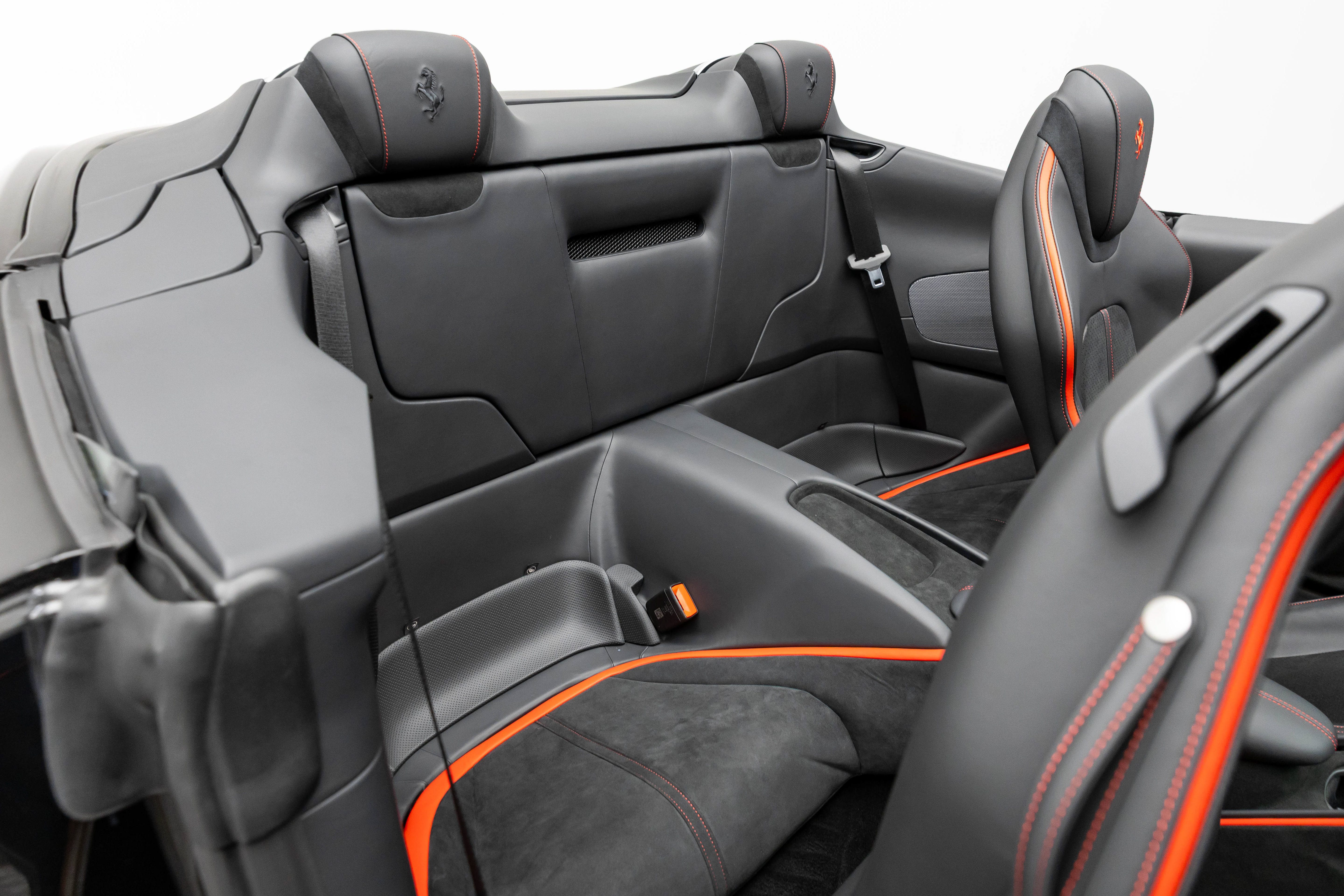 Used 2025 Ferrari Roma Spider RWD image 30