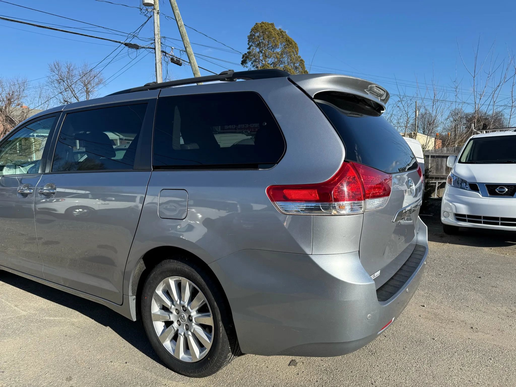 Used 2012 Toyota Sienna Limited image 6