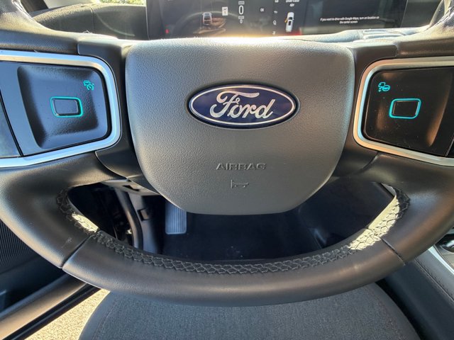 Used 2025 Ford Expedition Max Active RWD image 32