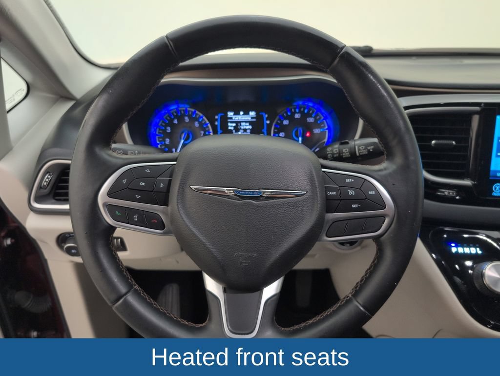 Used 2017 Chrysler Pacifica Touring-L FWD image 31