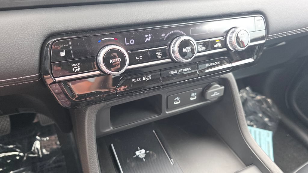 New 2026 Honda Pilot Touring image 19