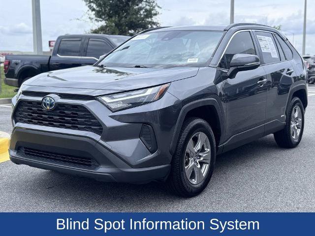 Used 2022 Toyota RAV4 XLE AWD/4WD image 5
