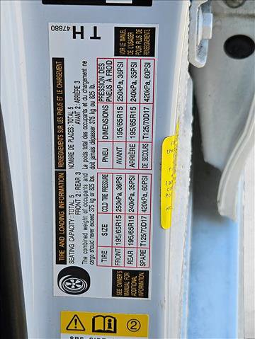 Used 2022 Toyota Prius LE image 14