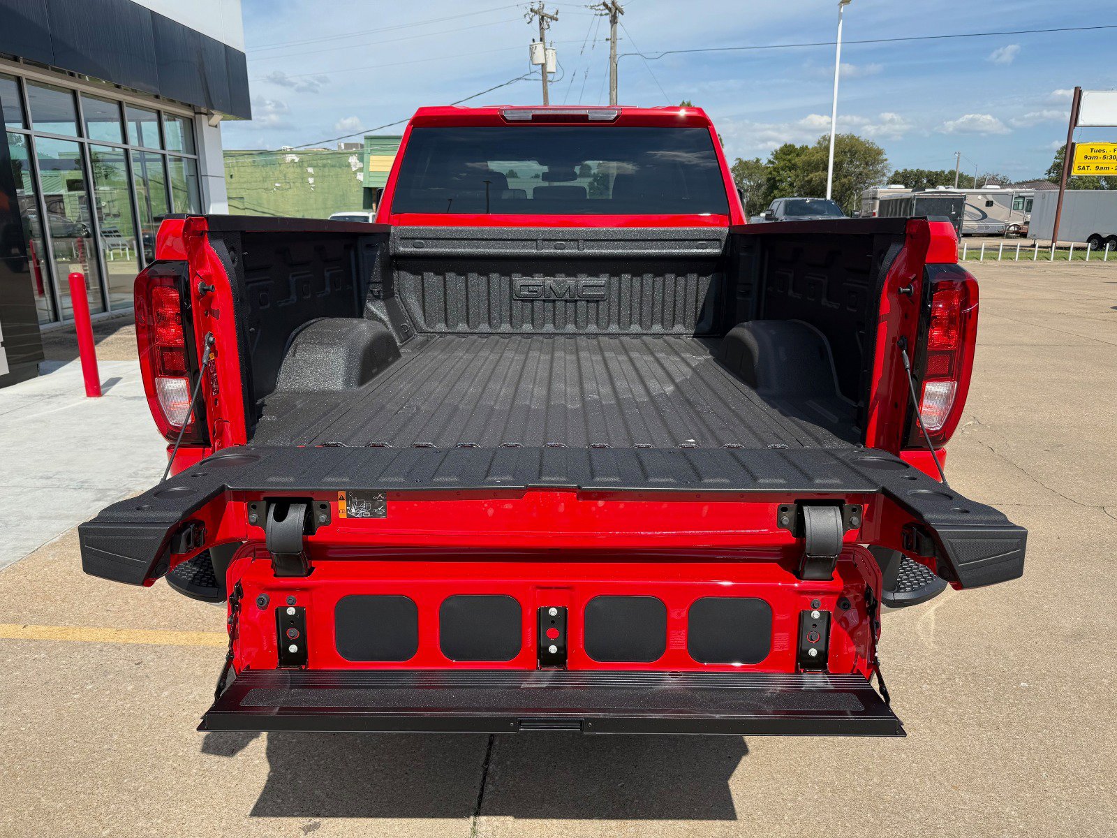 New 2026 GMC Sierra 2500 SLE w/ SLE Value Package; image 5