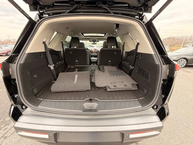 New 2026 Nissan Pathfinder Platinum image 17