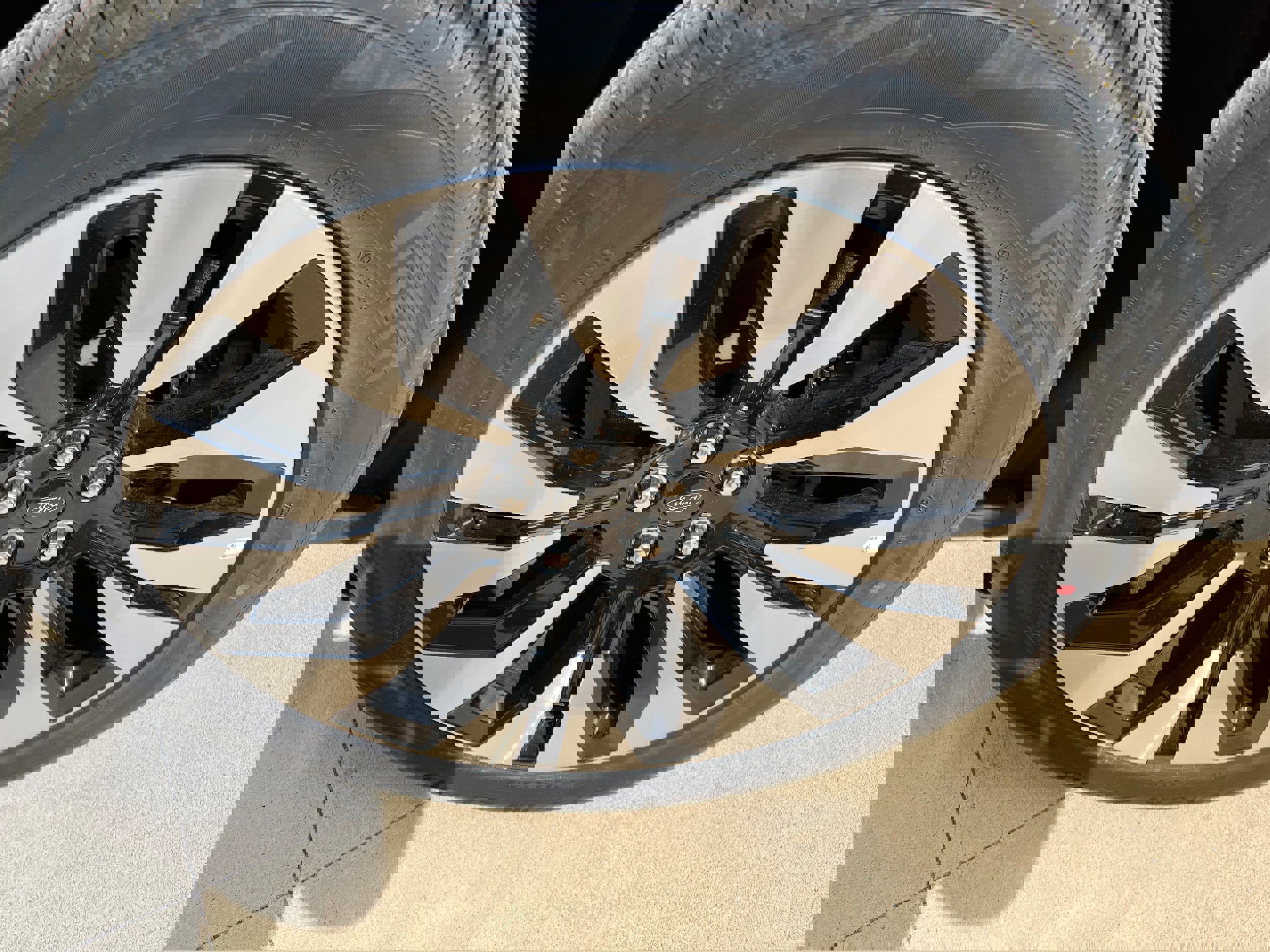 New 2026 Ford Explorer Platinum w/ LUX Leather Package image 3