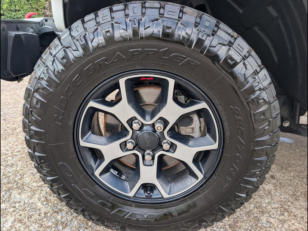 Used 2019 Jeep Wrangler Unlimited Rubicon AWD/4WD image 25