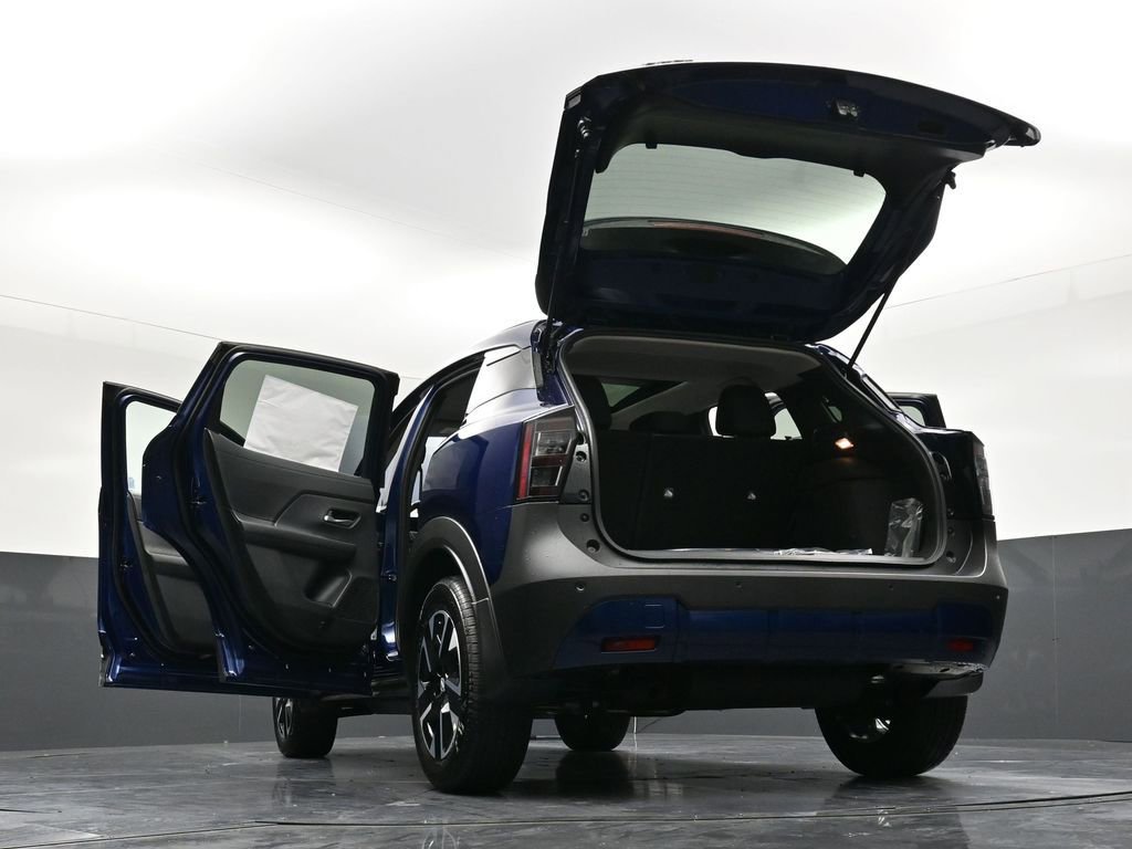 New 2026 Nissan Kicks SV w/ SV Premium Package AWD/4WD image 35