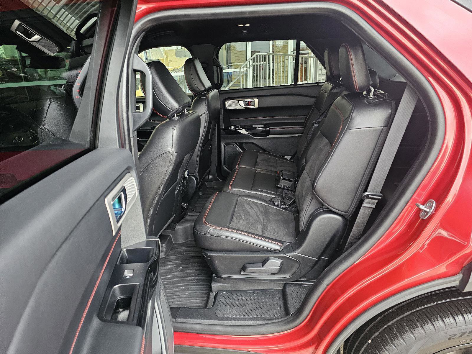 Used 2023 Ford Explorer ST-Line image 17