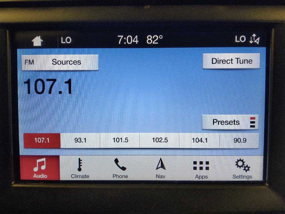 Used 2019 Ford Fusion SE FWD image 25
