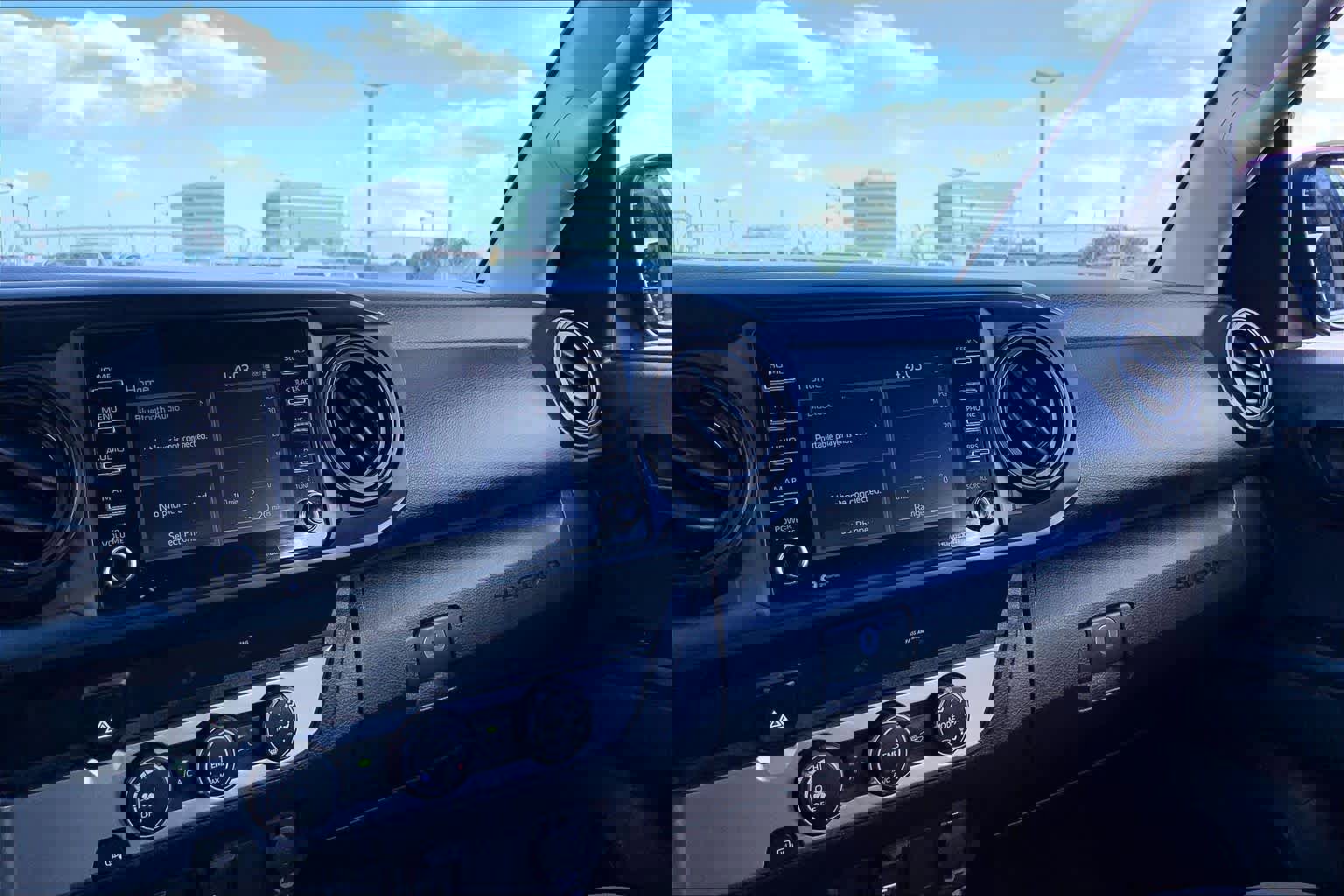 Used 2021 Toyota Tacoma SR w/ SR Convenience Package RWD image 34