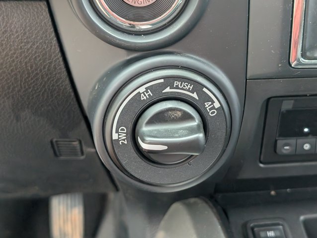 Used 2024 Nissan Titan SV w/ SV Convenience Package AWD/4WD image 64