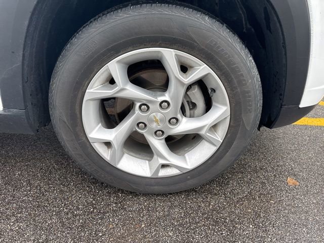 Used 2024 Chevrolet Trax LS w/ LS Convenience Package FWD image 8