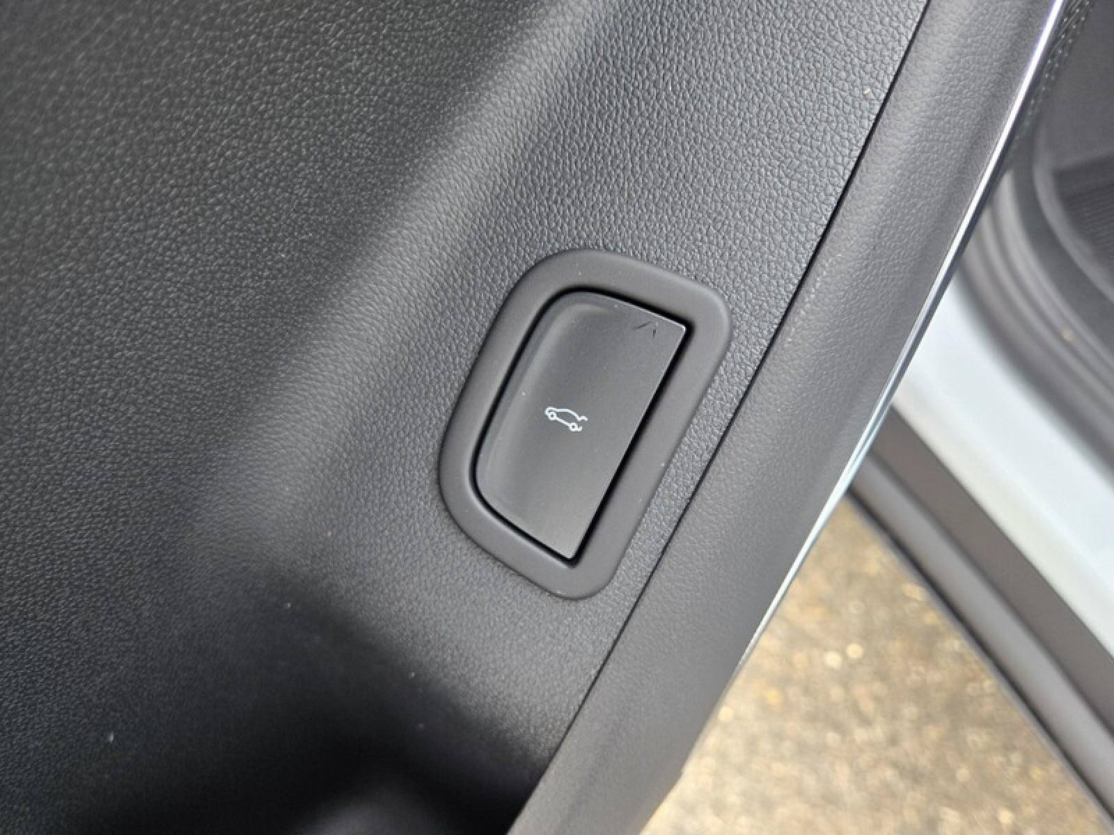 New 2026 GMC Acadia Elevation w/ Black Edition FWD image 24