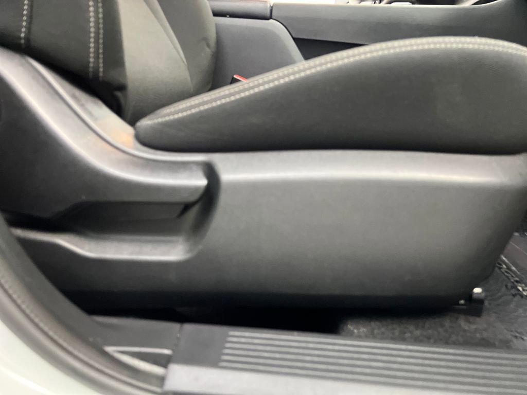 Used 2024 Nissan Rogue S FWD image 23