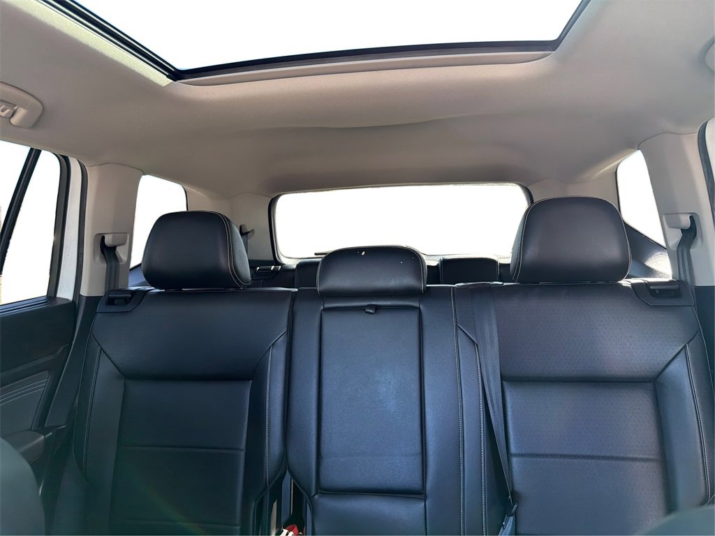 Used 2021 Volkswagen Atlas SEL w/ MDO Package (Bench Seat) image 16