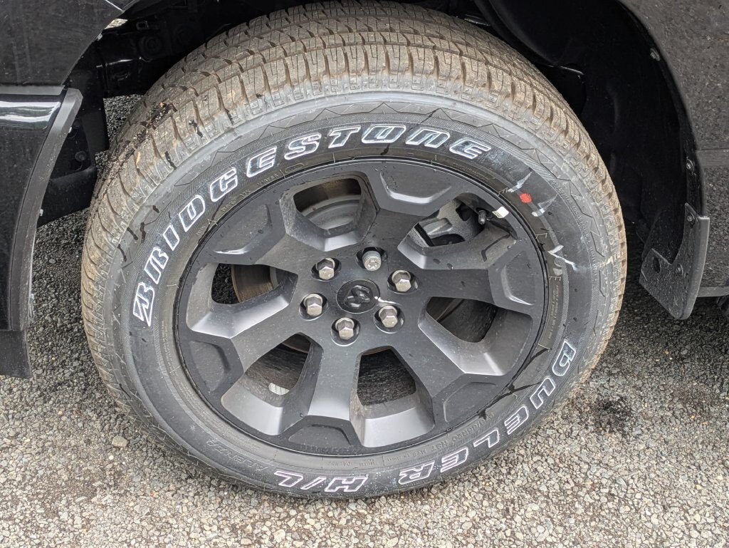 New 2026 RAM 1500 Express AWD/4WD image 9