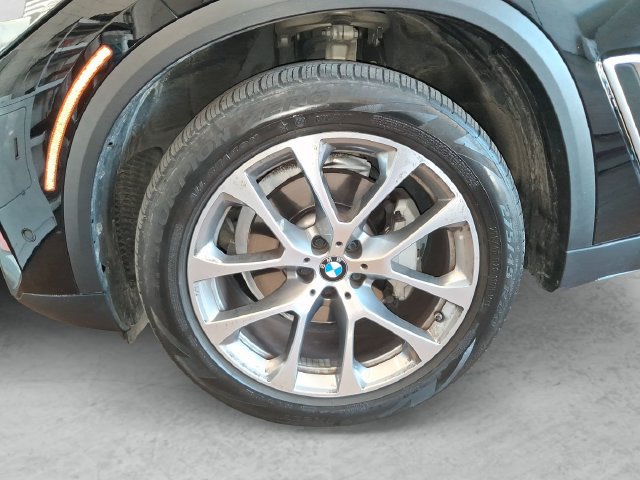 Used 2023 BMW X5 xDrive40i w/ Premium Package AWD/4WD image 29