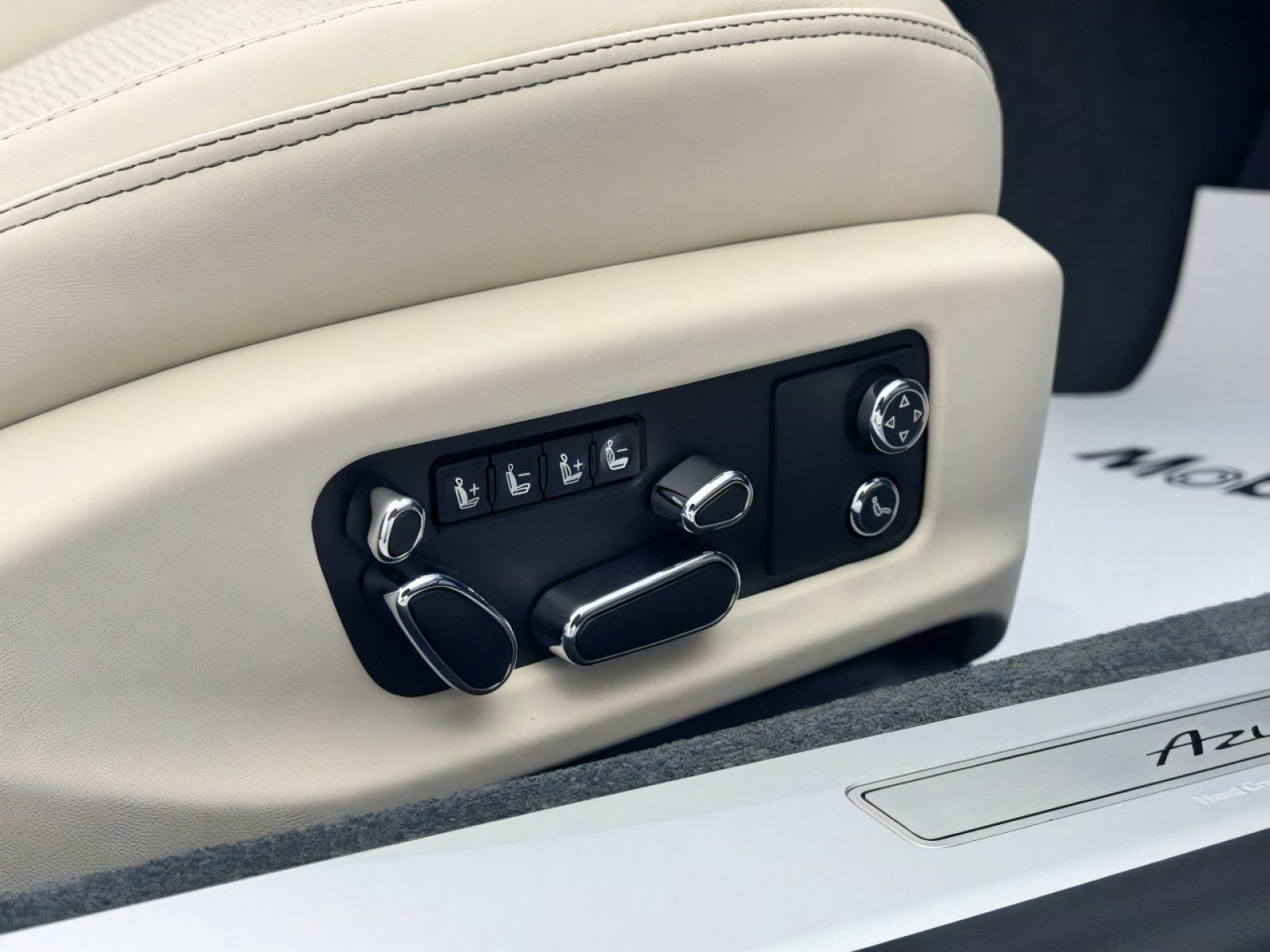 New 2026 Bentley Continental GT Azure AWD/4WD image 41