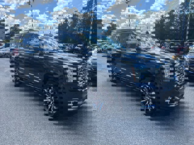 Used 2020 GMC Yukon XL Denali w/ Denali Premium Package