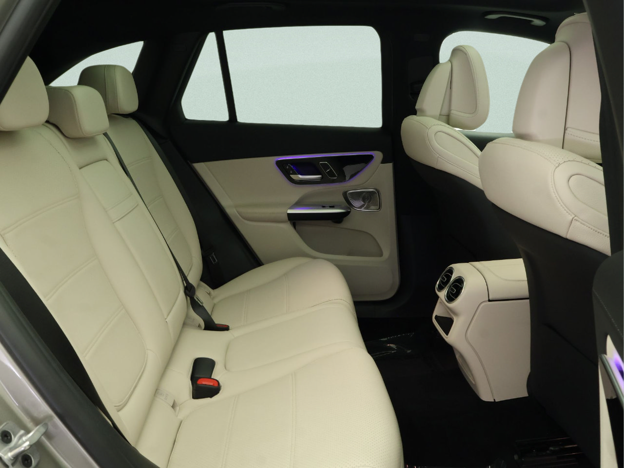 Certified 2024 Mercedes-Benz GLC 300 image 29