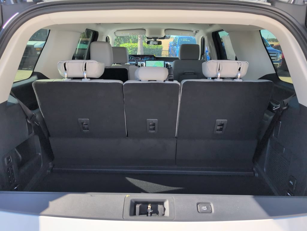 New 2026 Ford Expedition Active RWD image 28