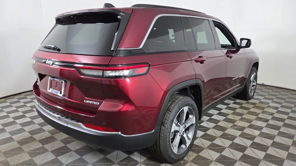 New 2025 Jeep Grand Cherokee Limited w/ Trailer Tow Package image 8