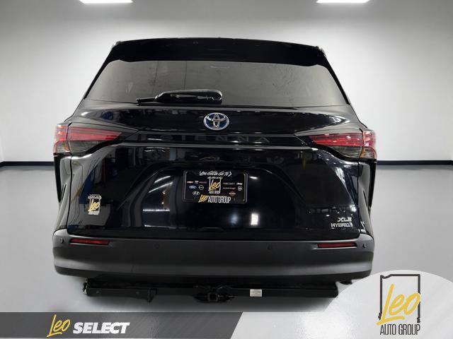 Used 2021 Toyota Sienna XLE FWD image 6