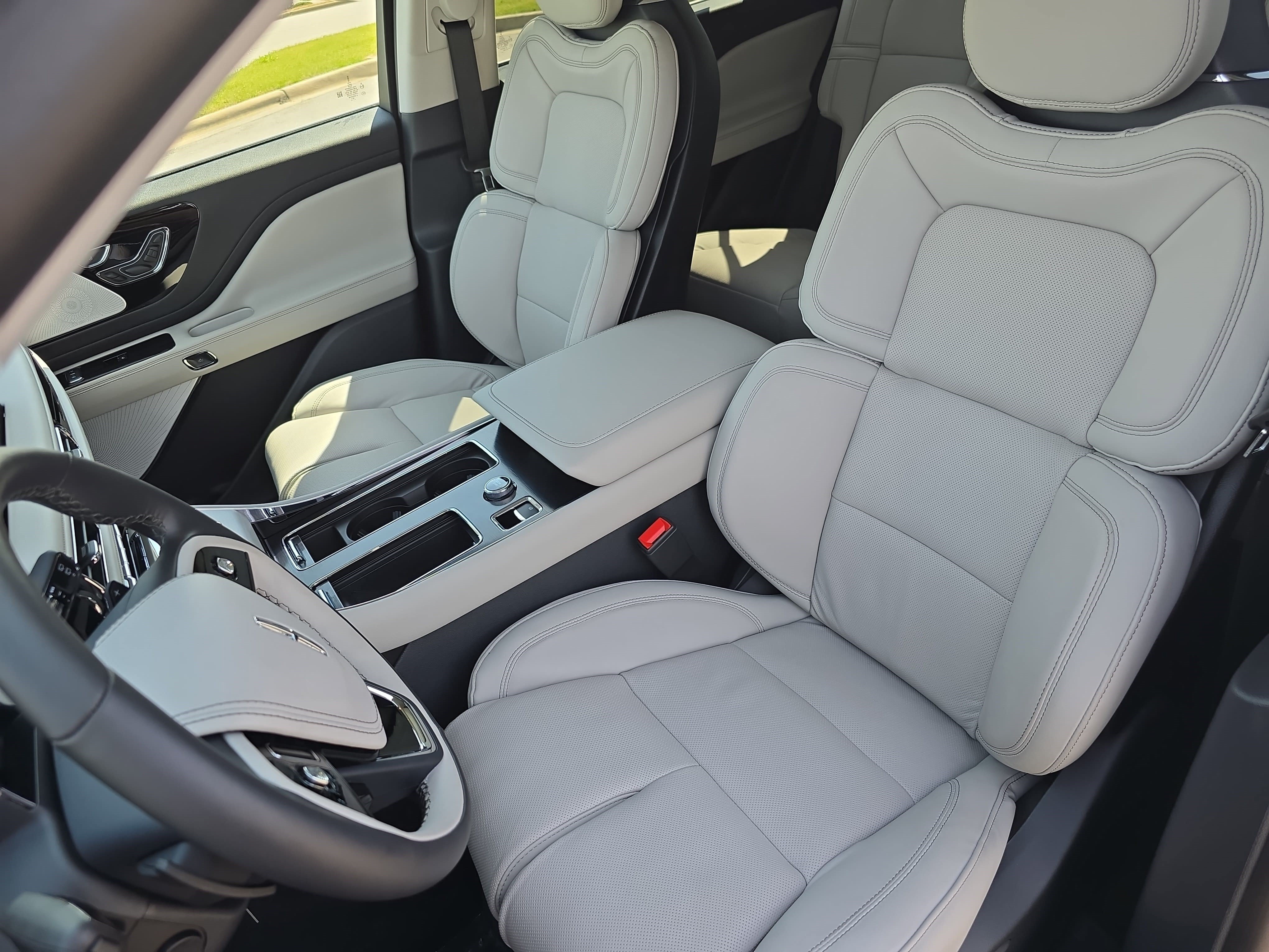 New 2026 Lincoln Aviator Reserve AWD/4WD image 15