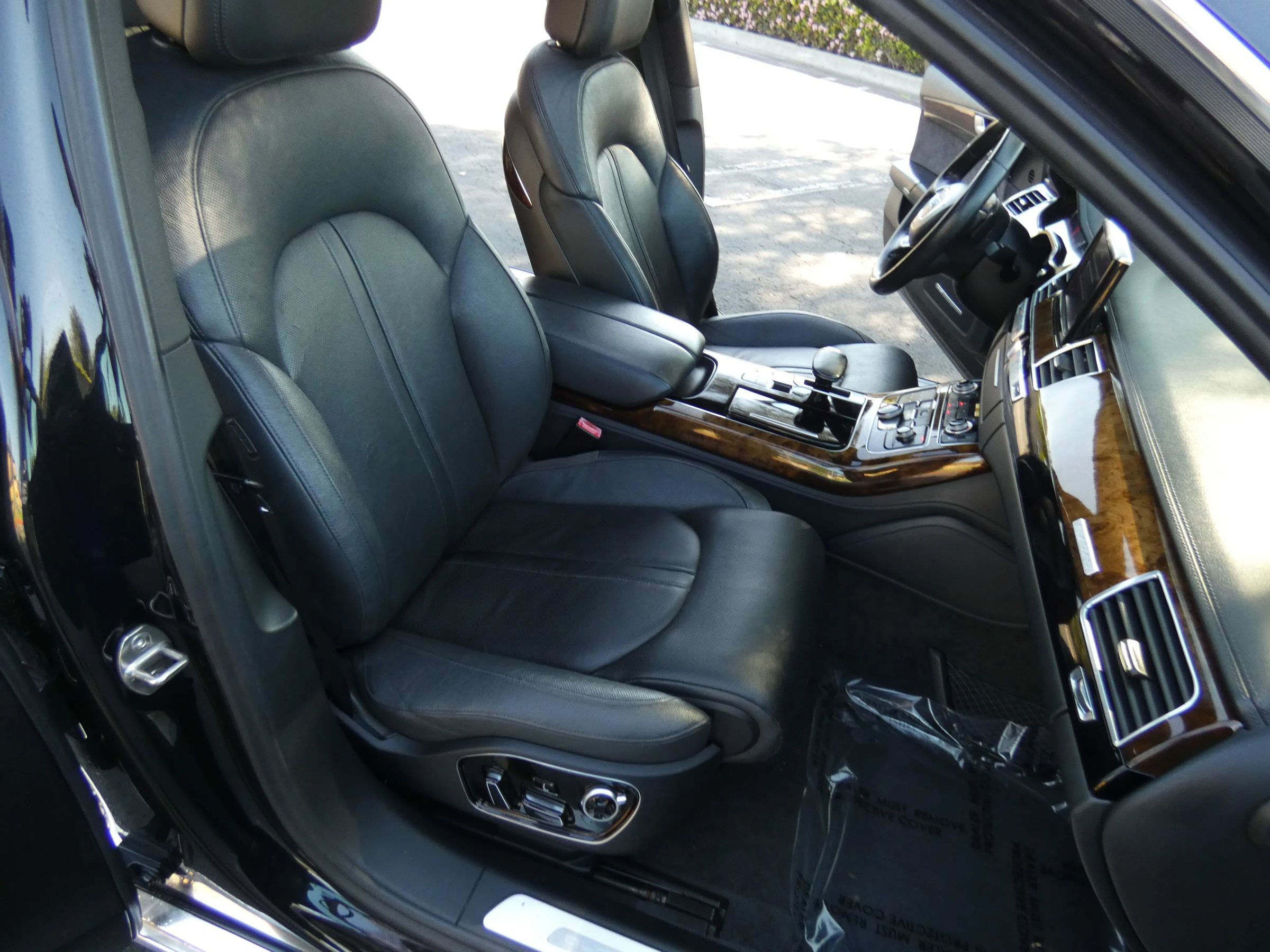 Used 2015 Audi A8 L 4.0T image 32