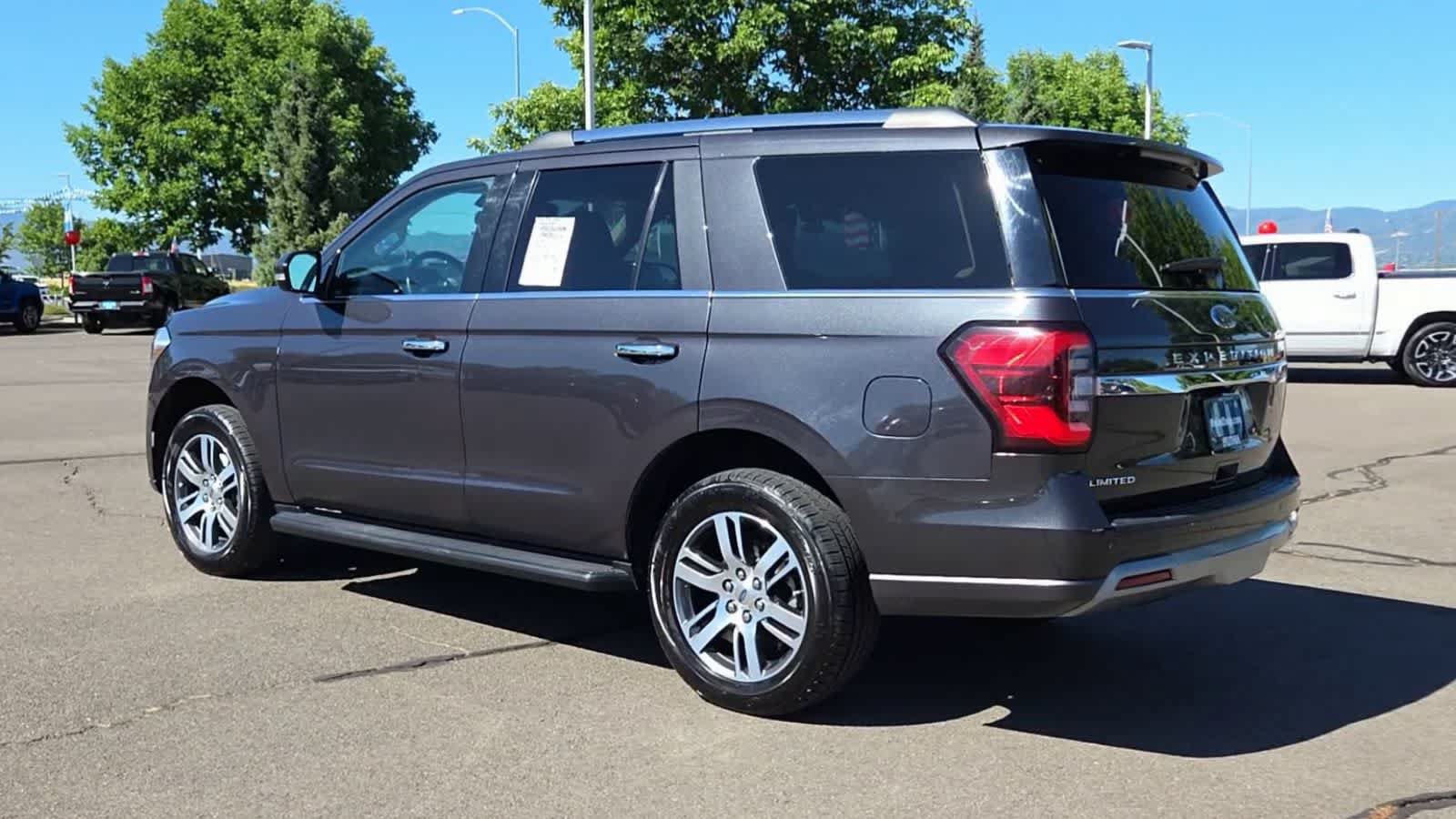 Used 2024 Ford Expedition Limited AWD/4WD image 6
