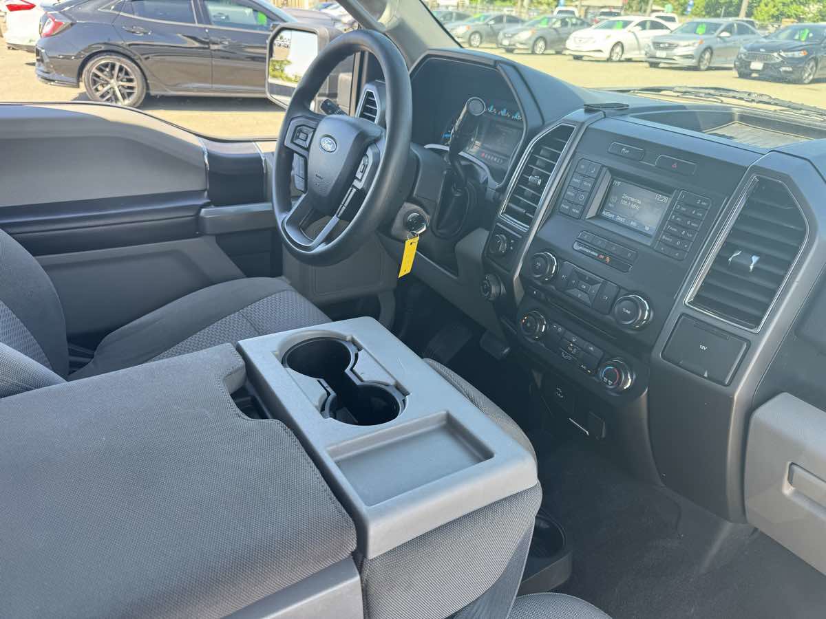 Used 2017 Ford F150 XLT w/ Trailer Tow Package RWD image 14