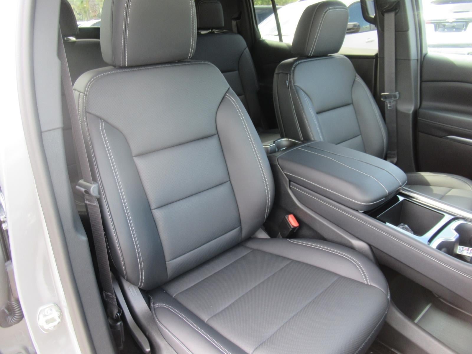 New 2027 Chevrolet Traverse LT w/ Driver Confidence Package FWD image 9