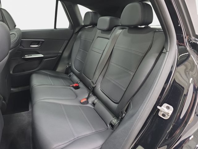 Used 2024 Mercedes-Benz GLC 300 4MATIC image 13