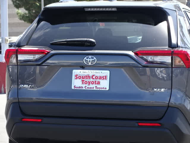 Used 2024 Toyota RAV4 XLE FWD image 16