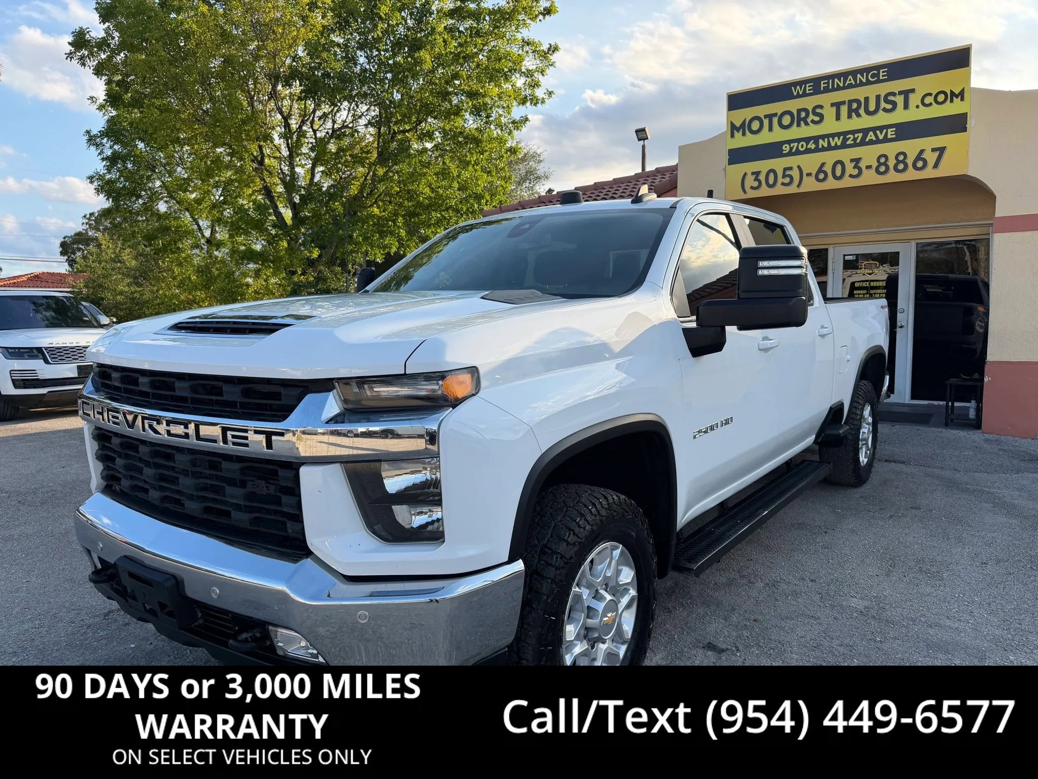 Used 2023 Chevrolet Silverado 2500 4x4 Crew Cab LT w/ Convenience Package image 1