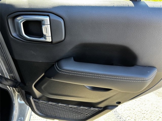 Used 2021 Jeep Wrangler Unlimited Sahara image 16